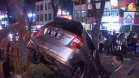 [VIDEO] Kronologi Mobil Terperosok ke Parit Kelapa Gading