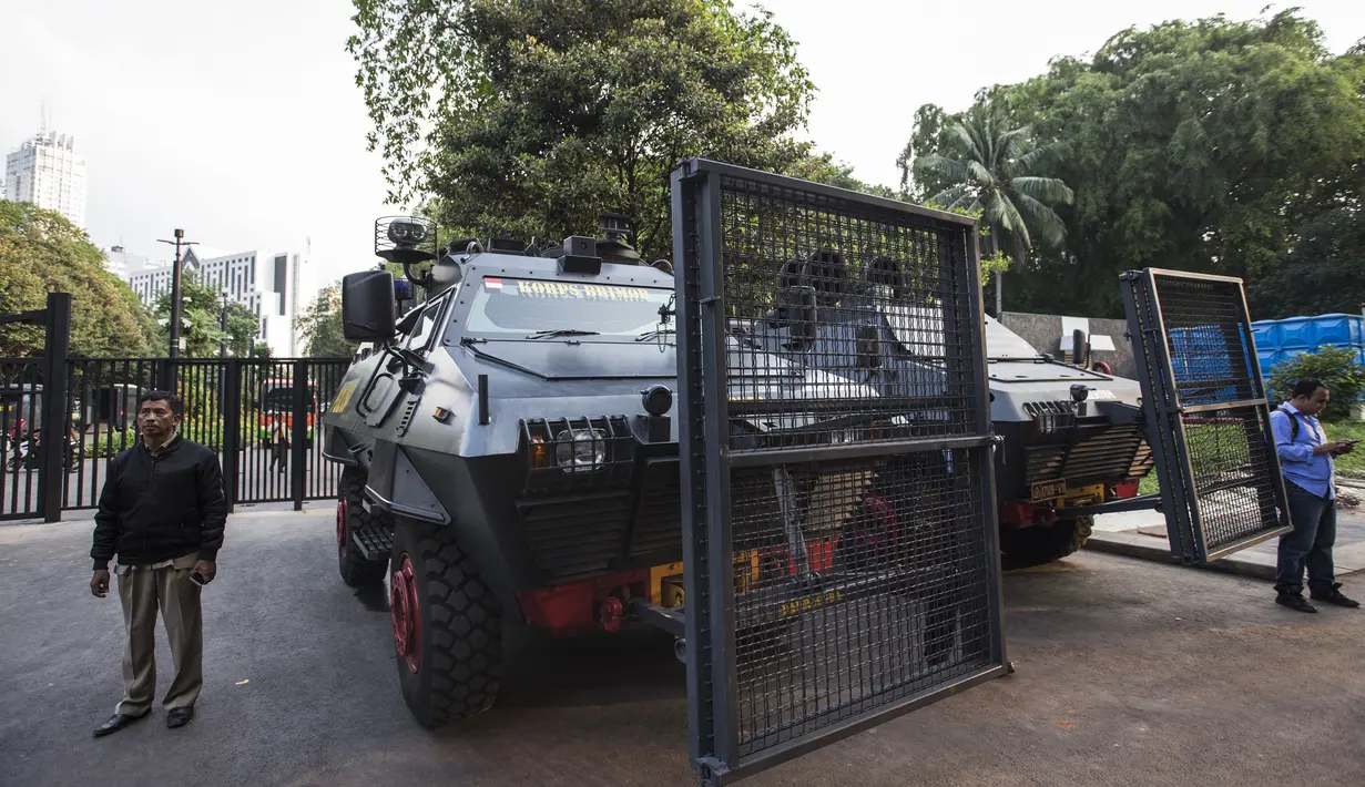 Mobil rantis milik Brimob saat apel besar persiapan Asian Games di sekitar SUGBK, Jakarta, Senin (4/6/2018). Pembukaan Asian Games XVII Jakarta-Palembang akan digelar pada 18 Agustus 2018 mendatang. (Bola.com/Vitalis Yogi Trisna)