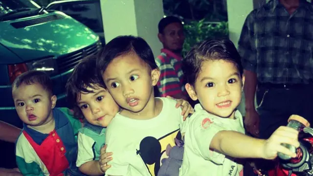 6 Potret Lawas Masa Kecil Al, El, Dul Bareng Saudara Sepupu, Kompak Sedari Dulu