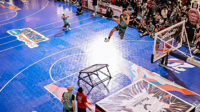 Tim Akrobatik Slam Dunk asal Hungaria Bikin Heboh DBL Fest 2024