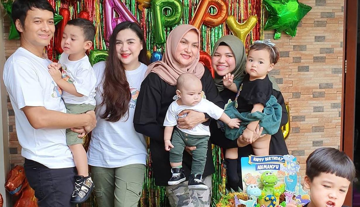 Vicky Shu Dekorasi  Sendiri untuk Acara Ultah  dan Aqiqah 