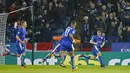 Pemain Leicester City, Shinji Okazaki, merayakan gol yang dicetaknya ke gawang Newcastle United dalam laga Liga Inggris di Stadion King Power, Selasa (15/3/2016) dini hari WIB. (Reuters/Darren Staples)