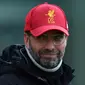 Manajer Liverpool, Jurgen Klopp, memastikan pihaknya siap bertahan total ketika berjumpa Manchester United di Old Trafford. (AFP/Anthony Devlin)