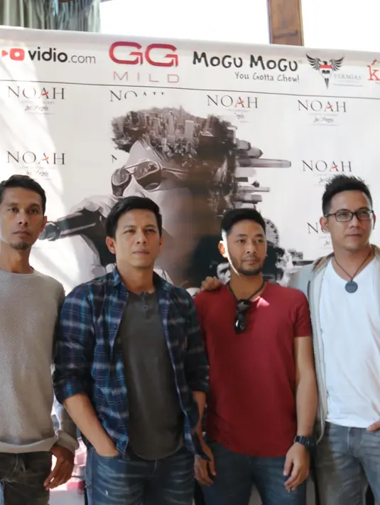 Tak hanya dihabiskan untuk konser, di waktu senggang pun mereka menyempatkan diri untuk berjalan-jalan menikmati suasana negeri Paman Sam tersebut. (via Febri Yudha/Vidio.com)