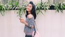 Gadis cantik berusia 18 tahun ini sangat cantik dengan busana model apapun. Selain itu, ia juga mementingkan gaya rambutnya. Memang tak dibuat model yang aneh-aneh, namun Zulfa tetap terlihat caantik dan memesona. (Instagram/zulfamaharani)
