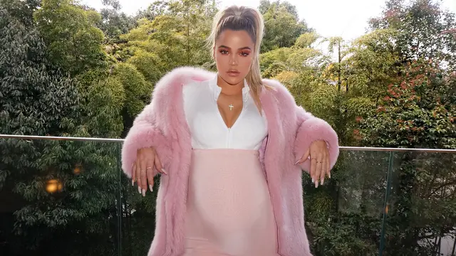 [Bintang] Khloe Kardashian