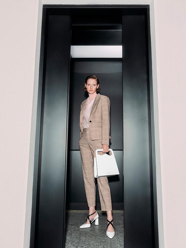 Tampil Stylish dengan Tas 'Nine To Five' dari Charles & Keith