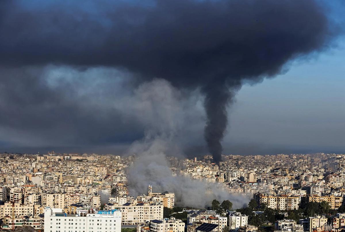 FOTO: Serangan Udara Israel Kembali Guncang Beirut Selatan