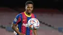 1. Ansu Fati (80 juta euro) -  Penyerang berusia 18 tahun ini tampil mengagumkan bersama Barcelona dan timnas Spanyol. Ansu Fati menjadi salah satu pemain bertalenta yang saat ini dimiliki oleh Barcelona. (AFP/Lluis Gene)