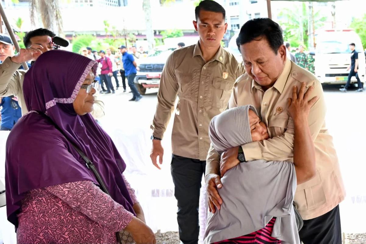 Prabowo tinjau pengungsian korban banjir sumatera