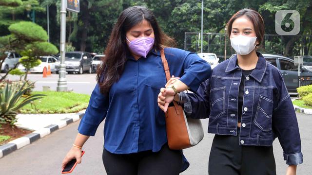FOTO: Mayang Adik Vanessa Angel Diperiksa Terkait Dugaan Pencemaran Nama Baik