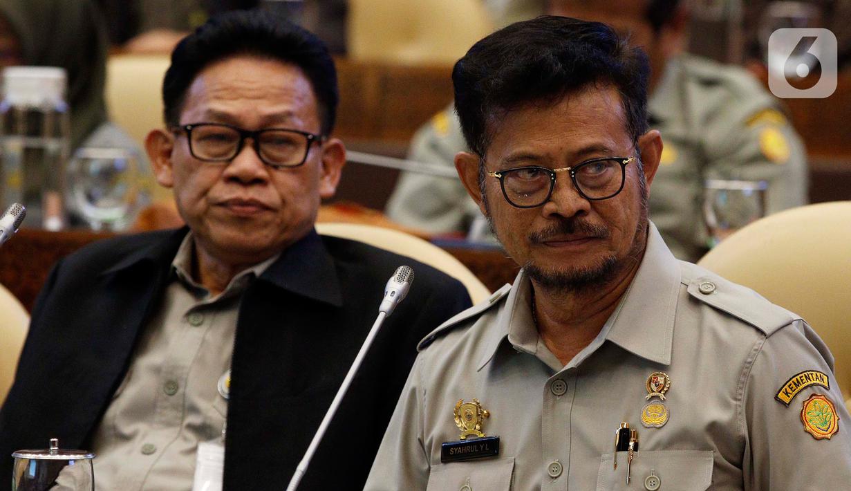 Menteri Pertanian Syahrul Yasin Limpo (kanan) saat rapat kerja dengan Komisi IV DPR di Gedung Nusantara, Kompleks Parlemen, Senayan, Jakarta, Senin (17/2/2020). Rapat ini tindak lanjut dari Rapat Dengar Pendapat (RDP) sebelumnya terkait program kerja tahun anggaran 2020. (Liputan6.com/Johan Tallo)