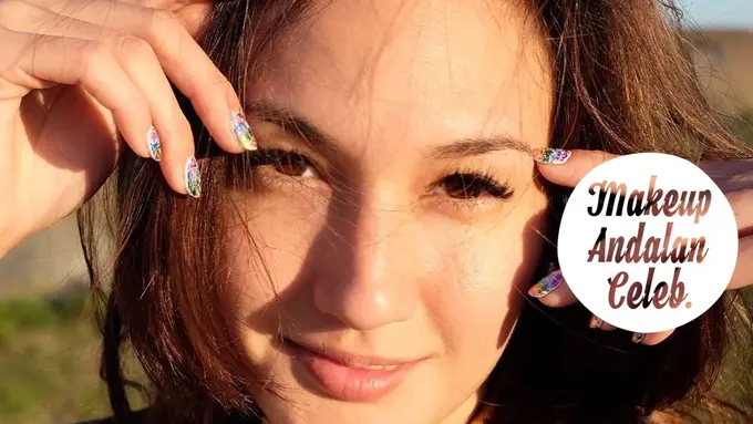 [Bintang] Makeup Andalan Seleb: Siap Menikahi Dimas Anggara, Lihat Cantiknya Nadine Chandrawinata yang Flawless Tanpa Makeup Tebal