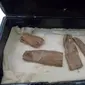 Penemuan artefak secara kebetulan ini dilakukan oleh anggota staf di Universitas Aberdeen selama proses tinjauan koleksi (UNIVERSITY OF ABERDEEN)