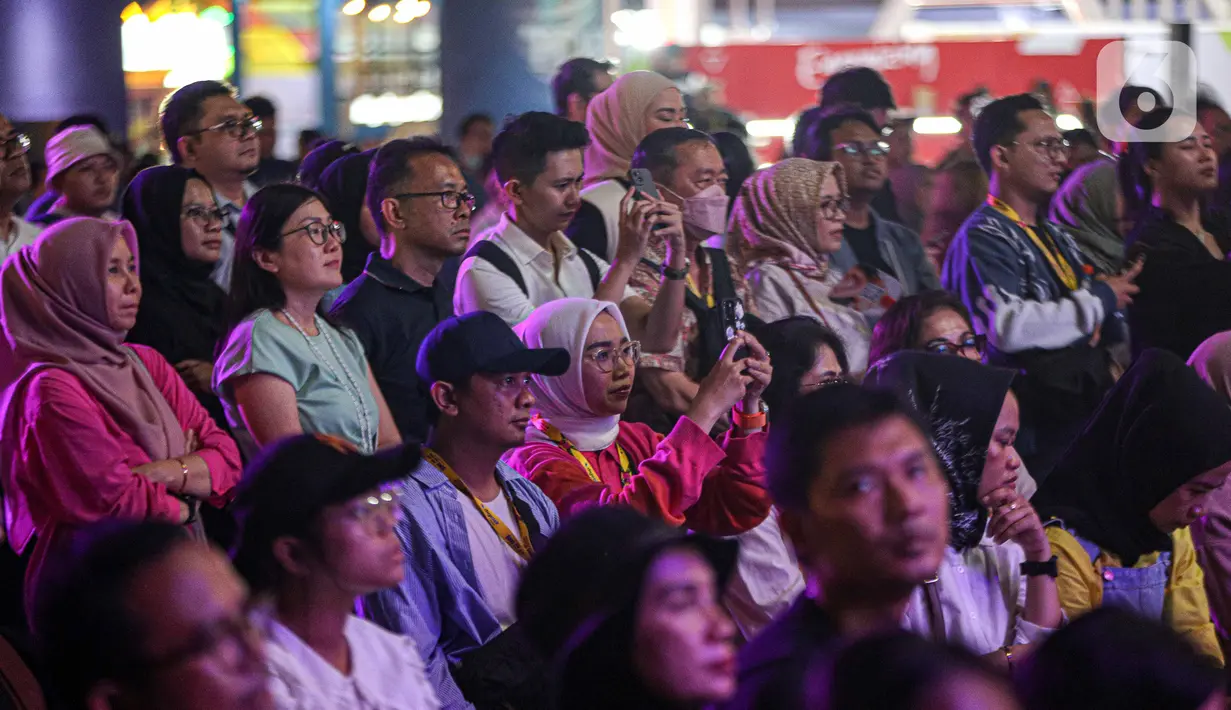 Selain tampil solo, beberapa musisi Tanah Air juga akan berkolaborasi dengan musisi luar negeri yang siap menghibur para penikmat musik jazz. (Liputan6.com/Faizal Fanani)