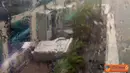 Citizen6, Jakarta: Citizen6, Jakarta: Rabu (16/3), Angin yang begitu kencang disertai hujan deras melanda Senayan, bahkan kemudian turun hujan es sebesar bola golf telah merobohkan listrik (Pengirim:Spiderio)