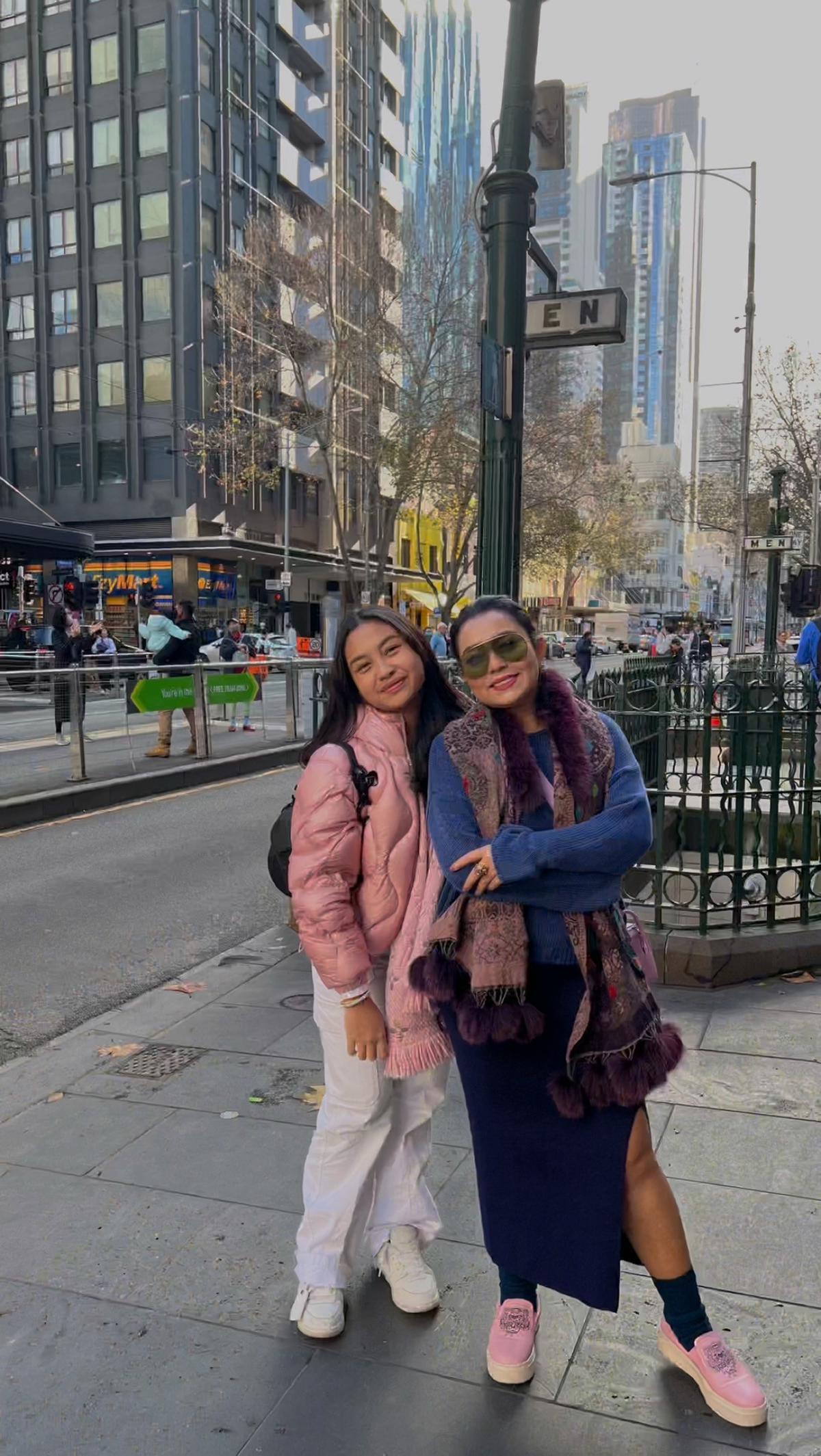 7 Potret Khirani Anak Mayangsari yang Makin Stunning, Kini Berusia 18 Tahun