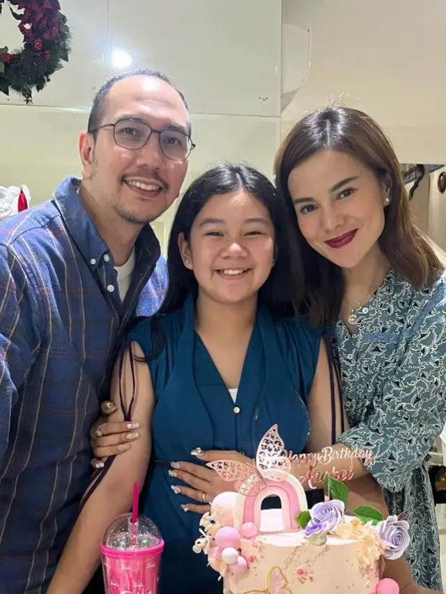 Potret Annabel dan orang tua (Sumber: Instagram/astridtiar127 dan Instagram/gr.situmorang)
