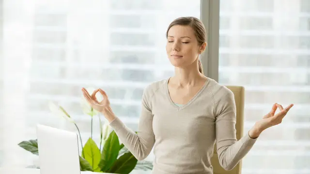 Tingkatkan fokus dan konsentrasi diri dengan meditasi dan melatih pernapasan