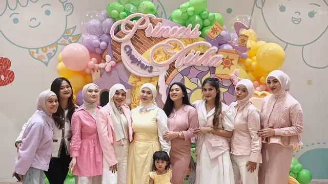 Aurel Hermansyah Hadir di Pesta Ulang Tahun Putri Kesha Ratuliu. [@aurelie.hermansyah]