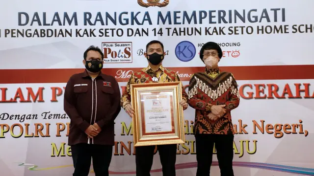 Malam Puncak Penganugerahan Kak Seto Award 2021 dan Pencatat Prestasi Polisi Selebriti (POLIS)