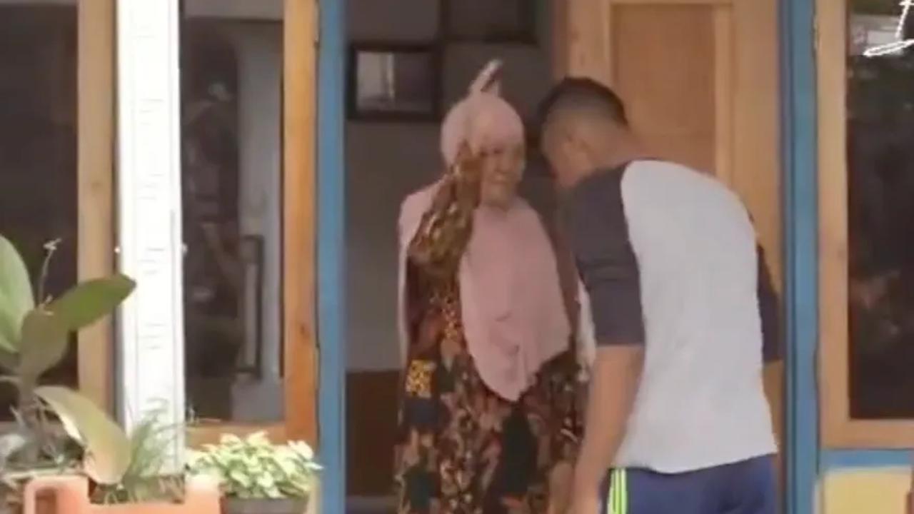 Berasal dari Keluarga Sederhana