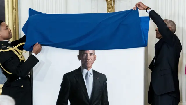 Lukisan Resmi Barack dan Michelle Obama Dipajang di Gedung Putih
