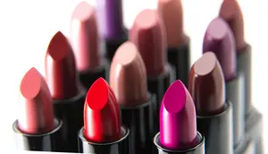 8 Warna Lipstick yang Cocok untuk Ke Kantor, Tampil Profesional dan Percaya Diri