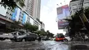 Hujan yang mengguyur Jakarta sejak Minggu (8/2/2015) mengakibatkan banjir di sejumlah wilayah. Tampak, situasi jalan Kemang Raya, Jakarta pada Selasa (10/2/2015). (Liputan6.com/Helmi Fithriansyah)
