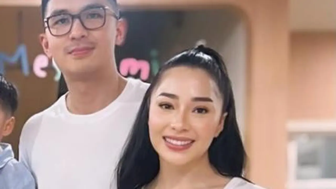 Gaya Nikita Willy Gelar Pesta Ulang Tahun Issa Bertema Hot Wheels, Tetap Stylish Pakai Kaos Oblong