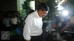 Dirjen Bina Marga Kementerian PUPR, Hediyanto W Husaini usai di periksa oleh KPK, Jakarta, (1/6).Kasus yang menjerat politikus PDI Perjuangan Damayanti Wisnu Putranti bersama beberapa sejawatnya di Komisi V DPR RI. (Liputan6.com/Helmi Afandi)