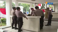 Belasan warga Tolikara, Papua diduga kuat pendukung pasangan calon Bupati Jhon Tabo dan Barnabas Weya.