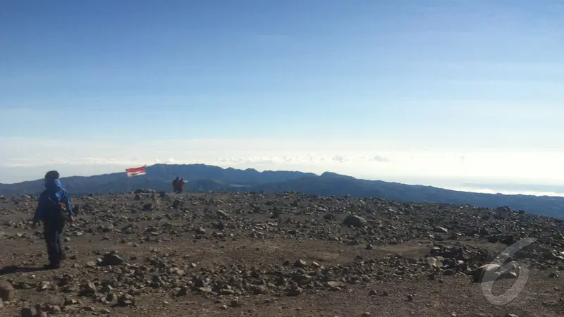 Menyusuri Eksotis Gunung Semeru 