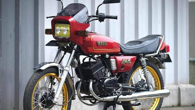 15 Potret Modifikasi RX King, dari Yang Simple sampai Hedon!