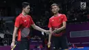 Ganda putra Indonesia, Fajar Alfian/M Rian Ardianto usai melawan pemain India, Manu Attri/Sumeeth Reddy Buss pada perempat final Bulutangkis Beregu Putra Asian Games 2018 di Jakarta, Senin (20/8). (Liputan6.com/Helmi Fithriansyah)