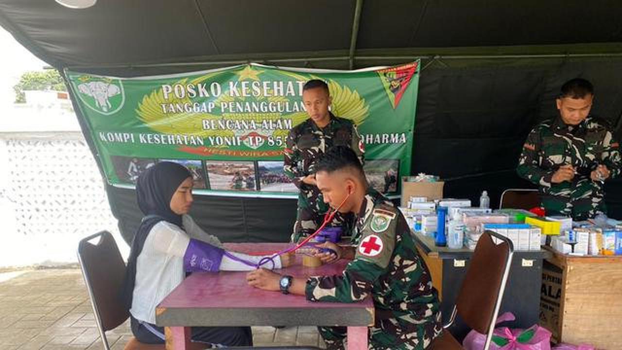 Dokter dan Nakes TNI Keliling Cek Kesehatan Warga Terdampak Bencana Aceh, Desa Demi Desa Didatangi