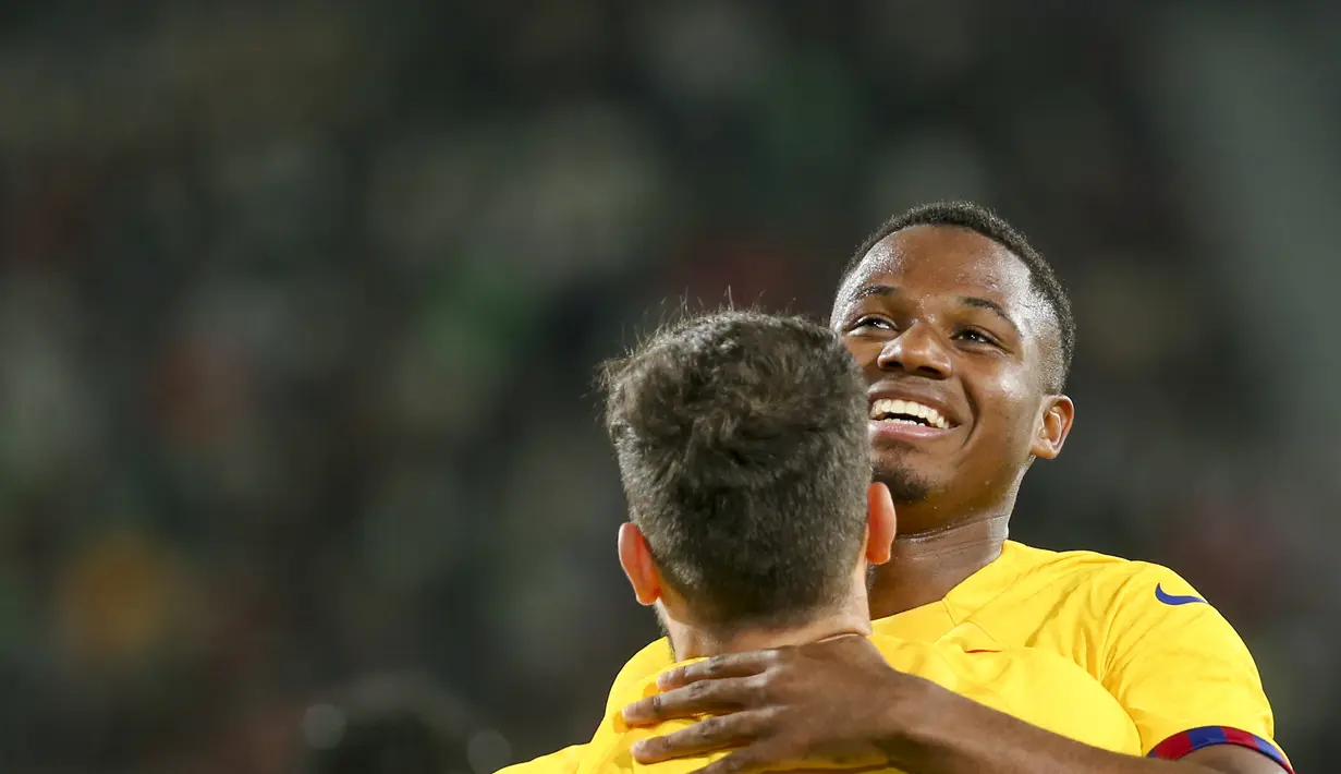 Barcelona menang telak atas tuan rumah Elche dengan skor 4-0.  (AP Photo/Alberto Saiz)