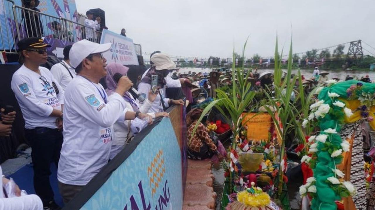 500 Jukung Meriahkan Festival Pasar Terapung Lok Baintan 2025, Dorong Ekonomi Lokal