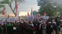 Peringati Hari Al Quds, Massa Kumail Demo Damai di Konjen Amerika di Surabaya