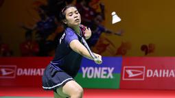 Pertandingan dimenangi Gregoria dengan skor 21-13, 15-21, 21-14. (Bola.com/Abdul Aziz)