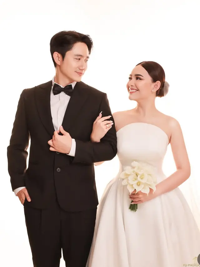 Foto Prewedding Amanda Manopo kenakan cincin tunangan seharga hampir Rp600 jutaan. [@fdphotography90]