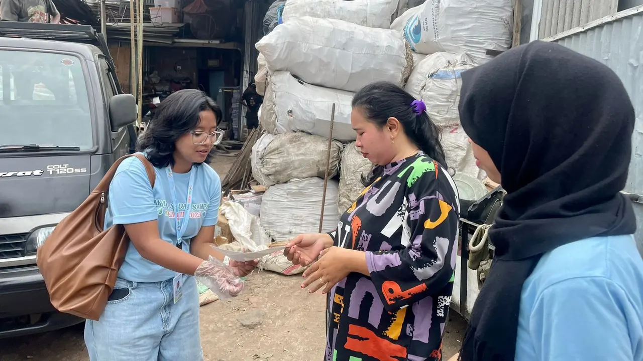 Kesadaran Masih Rendah, Sosialisasi Pemilahan Sampah dari Rumah Digelar dari Pintu ke Pintu