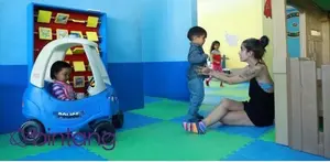 Sheila Marcia masih sibuk dalam bisnis sulam alisnya setelah menetap di Bali. Terlihat semakin kurus, Sheila kini banting tulang seorang diri untuk menghidupi ketiga anaknya. 