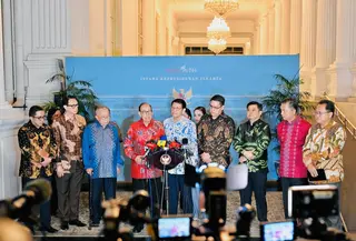 Presiden Prabowo sempat mengundang mantan menteri dan wakil menteri luar negeri ke Istana, salah satunya membahas  Dewan Perdamaian Gaza. (Foto: Istimewa)