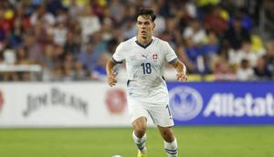 Ardon Jashari diincar Manchester United (AFP)