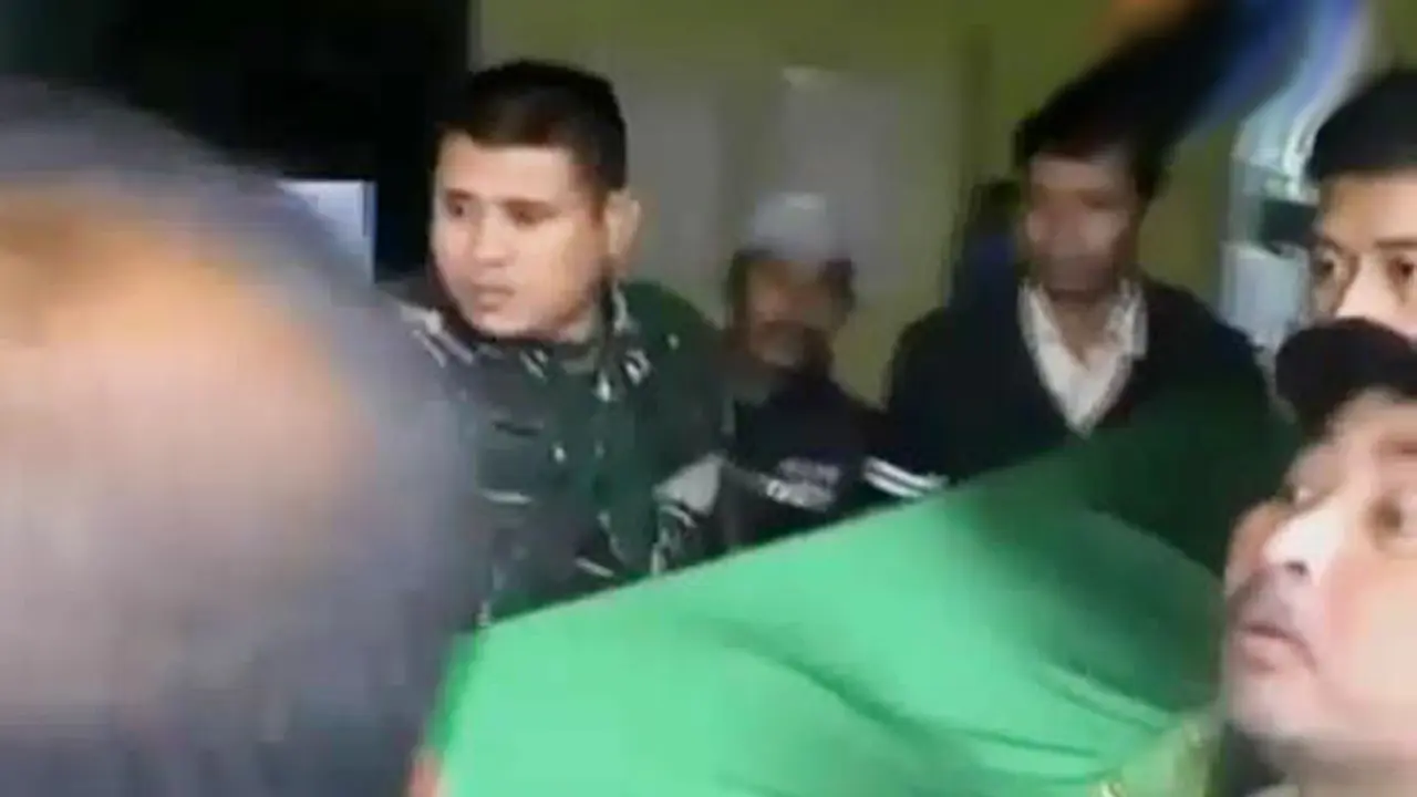 Kilas Indonesia: Mahasiswa Tewas Dianiaya dan Dibakar