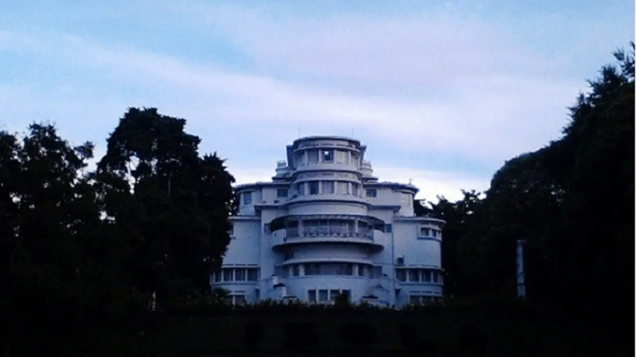 Villa Isola, Jejak Sejarah Arsitektur Ikonik di Kota Bandung