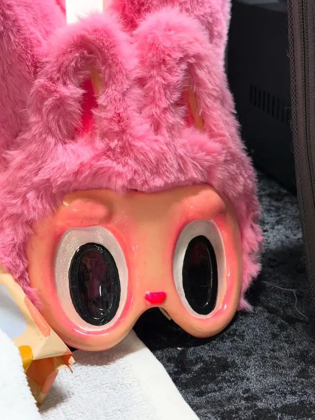 Boneka Labubu yang Mengguncang Dunia