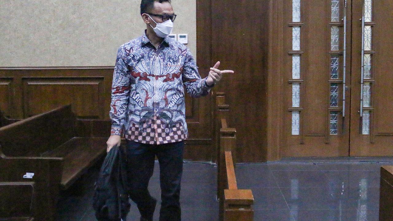 FOTO: Eks Ketua PN Jaksel Didakwa Terima Suap Rp 15,7 Miliar Terkait Ekspor CPO