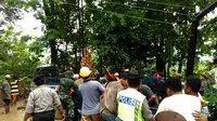 Longsor menimbun sebuah rumah di Pedukuhan Ngroto, Desa Pendoworejo, Kecamatan Girimulyo, Kulon Progo, Daerah Istimewa Yogyakarta. (Liputan6.com/Yanuar H)